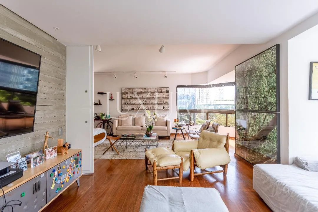 Apartamento com 3 suítes à venda em Itaim Bibi, São Paulo, por R$ 3.900.000