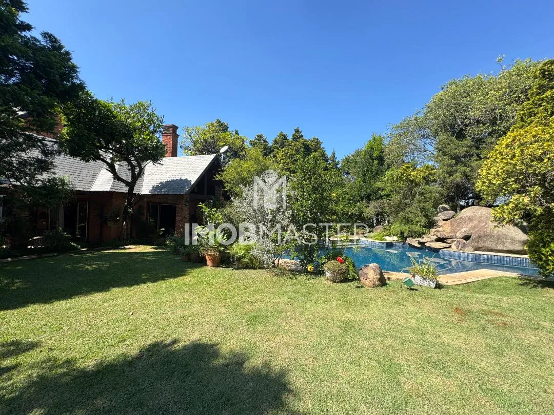 Casa de condomínio com 4 suítes à venda em Tamboré, Barueri, por R$ 18.500.000