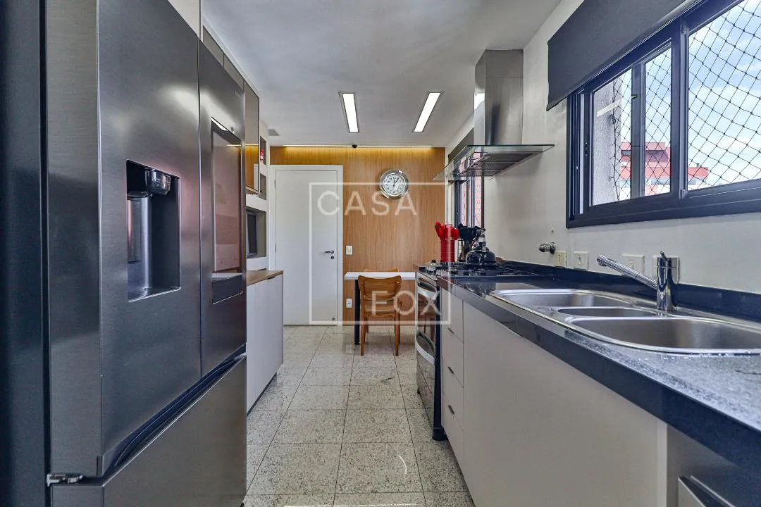Apartamento com 3 suítes à venda em Moema, São Paulo, por R$ 3.400.000 Imagem 10