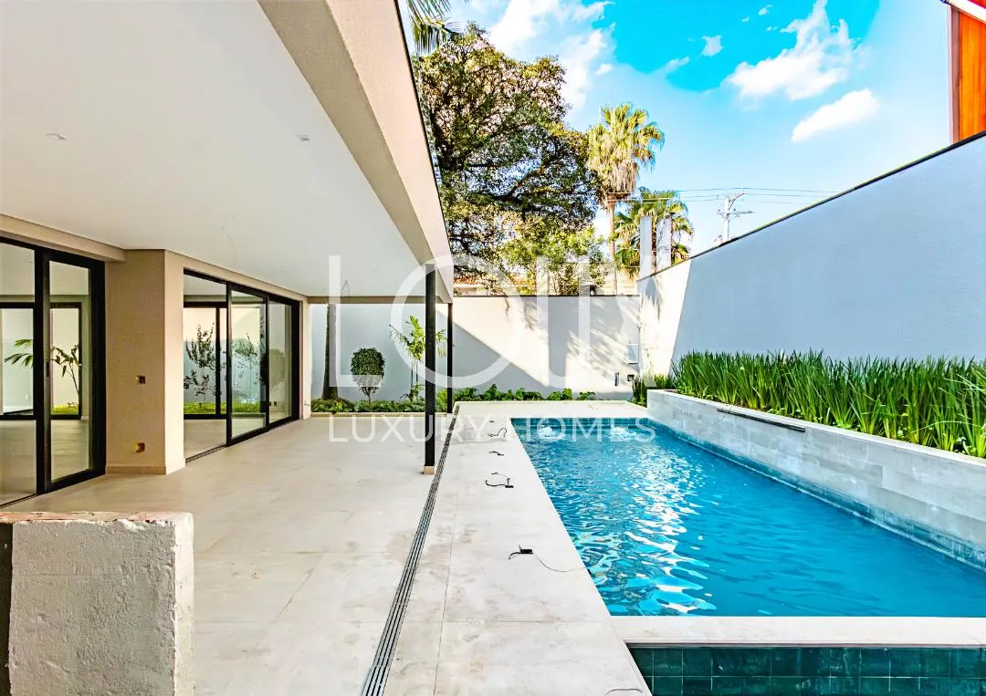 Casa com 4 suítes à venda em Jardim Luzitania, São Paulo, por R$ 13.600.000 Imagem 2