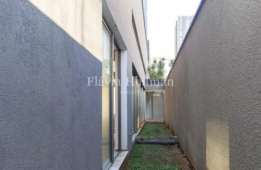 Casa com 4 suítes à venda em Jardim Europa, São Paulo, por R$ 12.000.000 Imagem 11
