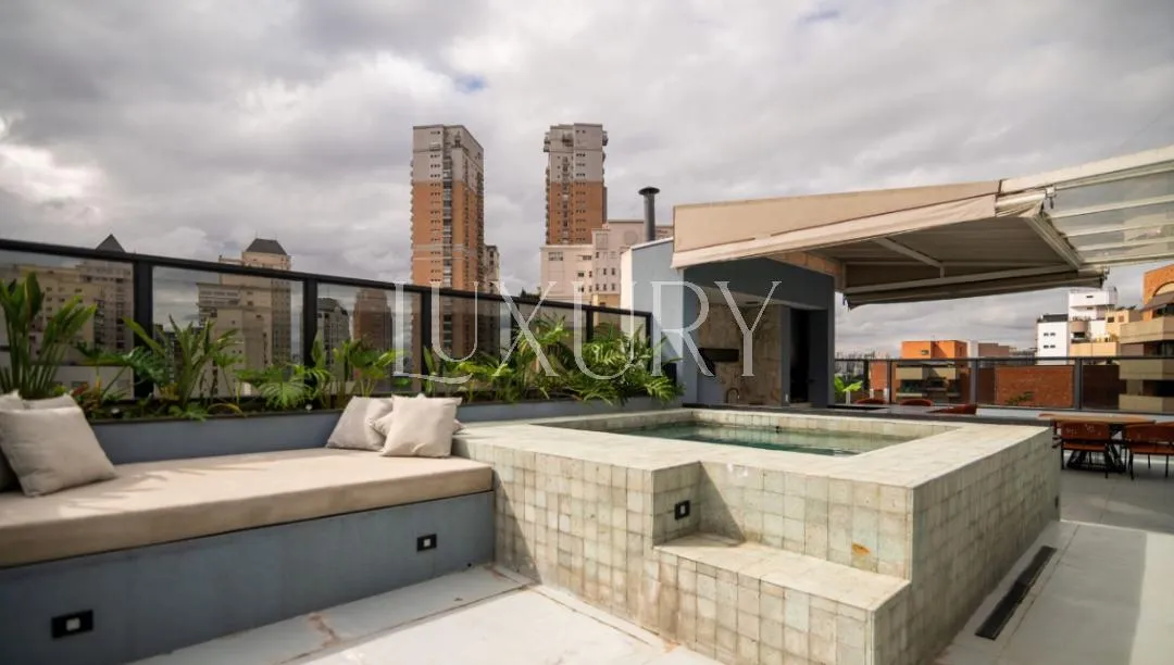 Cobertura com 4 suítes à venda em Moema, São Paulo, por R$ 9.800.000