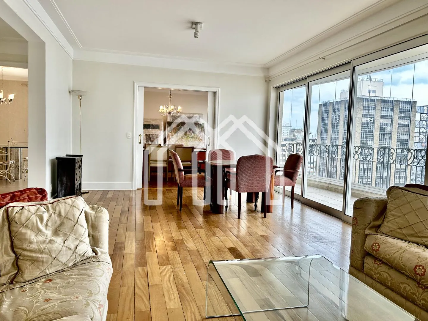 Apartamento com 3 suítes à venda em Jardim América, São Paulo, por R$ 5.600.000 Imagem 2