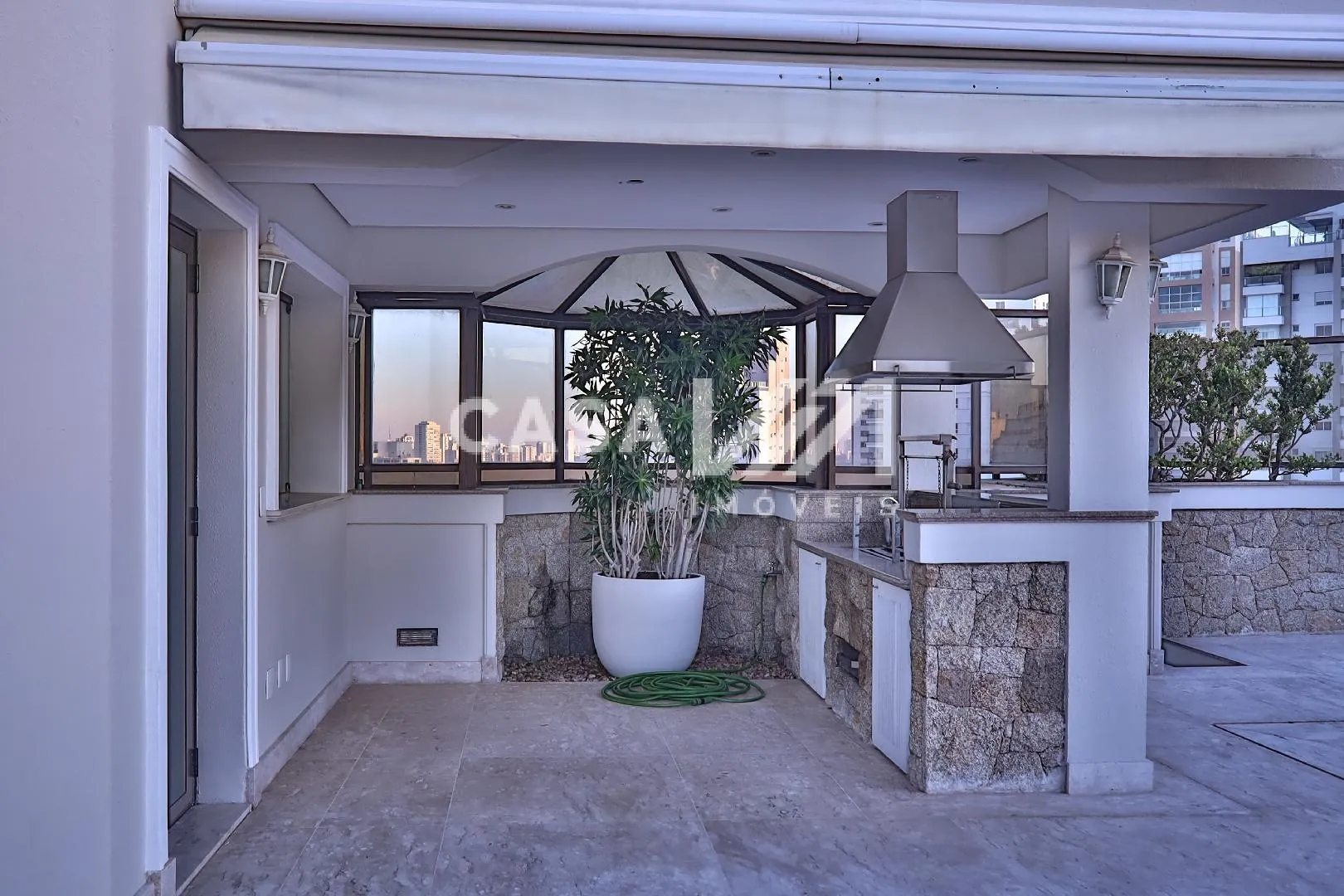 Duplex com 4 suítes à venda em Campo Belo, São Paulo, por R$ 10.700.000 Imagem 9