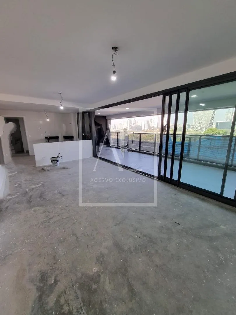 Apartamento com 2 suítes à venda em Real Parque, São Paulo, por R$ 2.990.000 Imagem 2