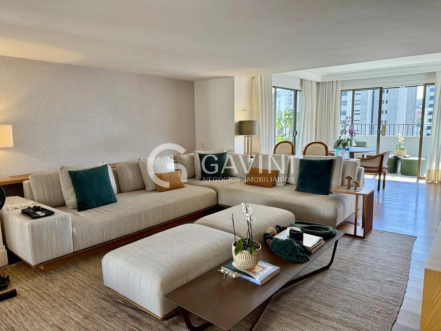 Apartamento com 2 suítes à venda em Real Parque, São Paulo, por R$ 3.000.000 Imagem 3