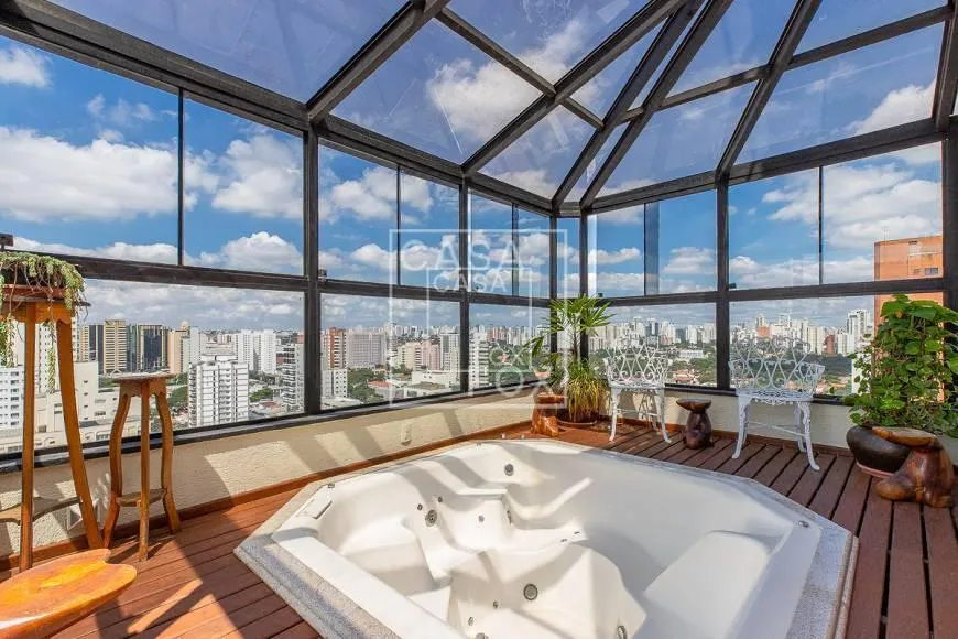 Cobertura com 3 suítes à venda em Moema, São Paulo, por R$ 3.950.000 Imagem 2