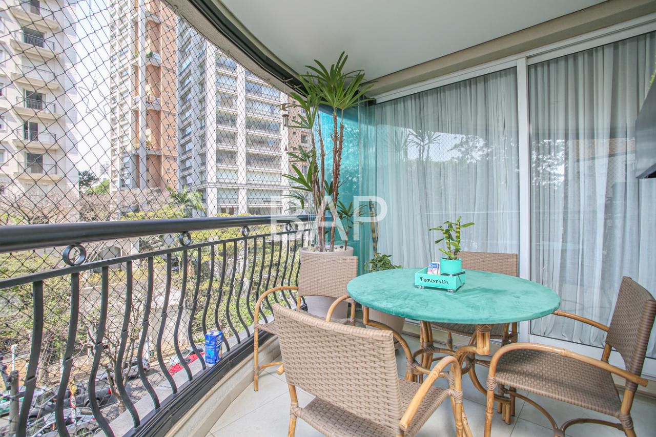 Apartamento com 4 suítes à venda em Moema, São Paulo, por R$ 10.300.000 Imagem 8