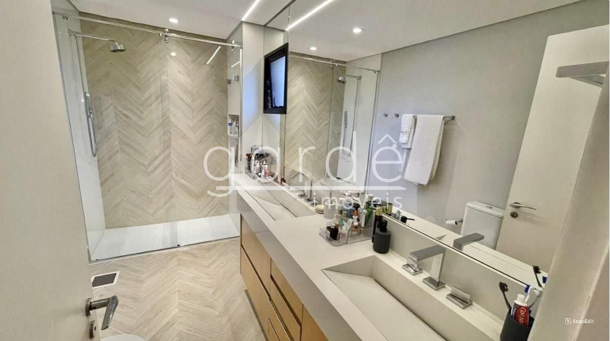 Apartamento com 2 suítes à venda em Moema, São Paulo, por R$ 3.500.000 Imagem 7