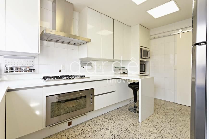 Apartamento com 4 suítes à venda em Vila Nova Conceição, São Paulo, por R$ 11.700.000 Imagem 8