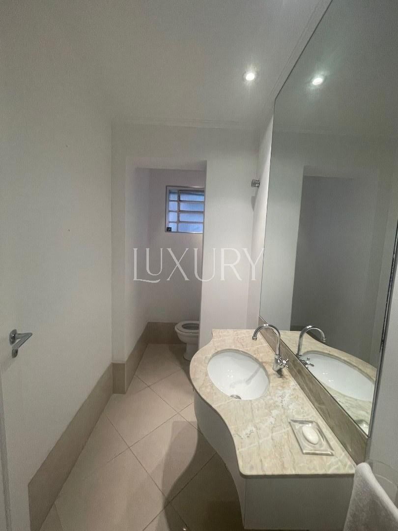 Casa com 2 suítes à venda em Jardim América, São Paulo, por R$ 11.000.000 Imagem 5