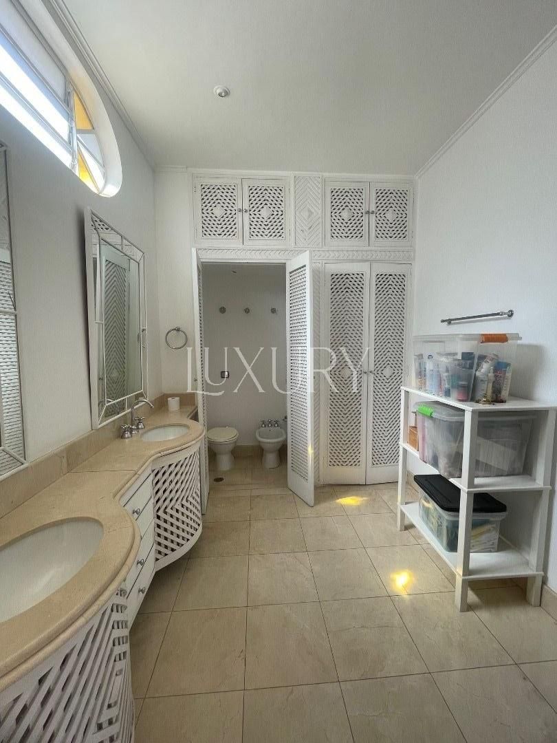 Casa de vila com 2 suítes à venda em Jardim América, São Paulo, por R$ 10.000.000 Imagem 8