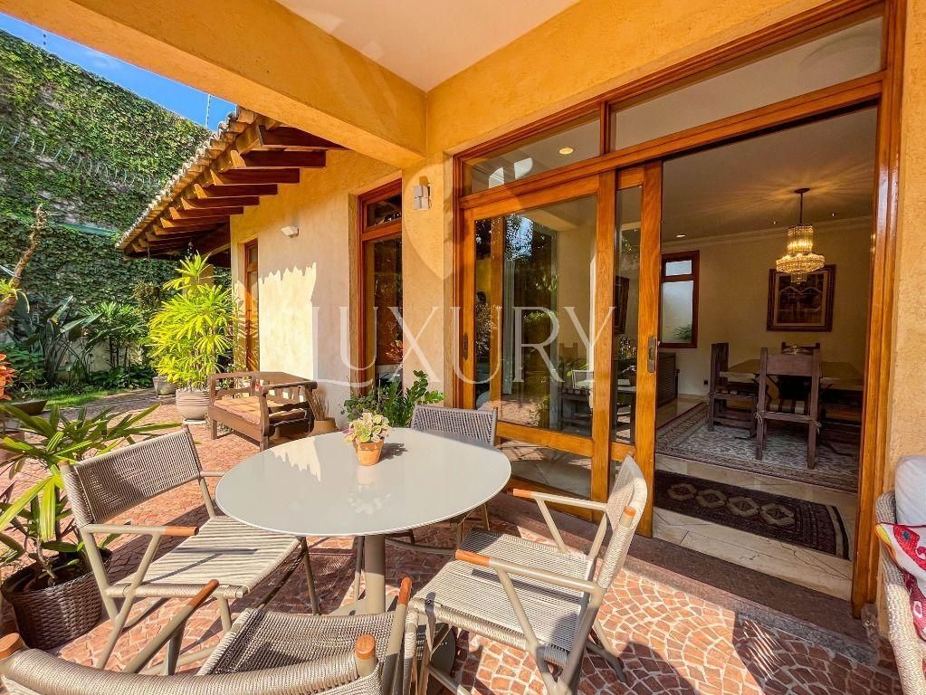 Casa com 4 suítes à venda em Alto de Pinheiros, São Paulo, por R$ 6.480.000 Imagem 4