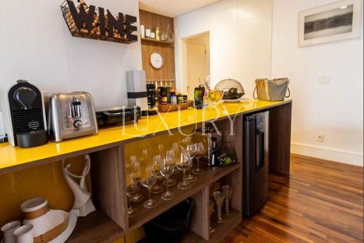 Apartamento com 3 suítes à venda em Itaim Bibi, São Paulo, por R$ 4.600.000 Imagem 8