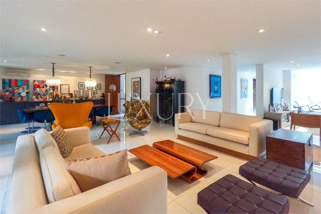 Casa com 5 suítes à venda em Alto de Pinheiros, São Paulo, por R$ 5.950.000 Imagem 5
