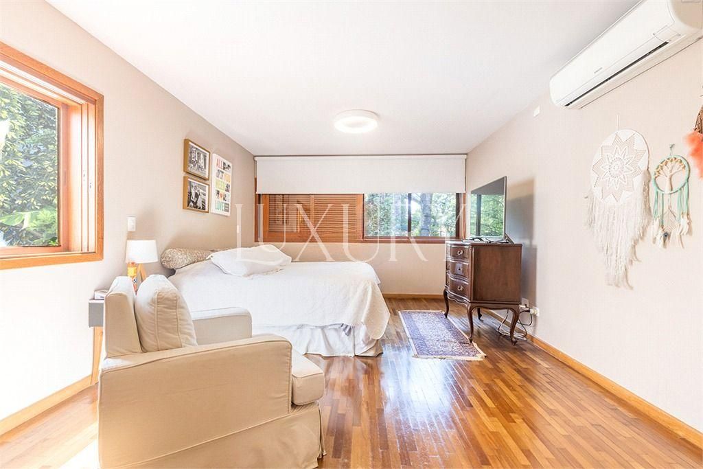 Casa com 4 suítes à venda em Alto de Pinheiros, São Paulo, por R$ 4.700.000 Imagem 4