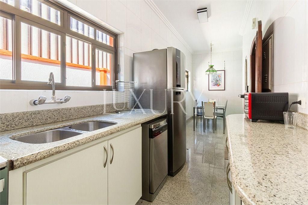 Casa com 2 suítes à venda em Alto de Pinheiros, São Paulo, por R$ 5.950.000 Imagem 5