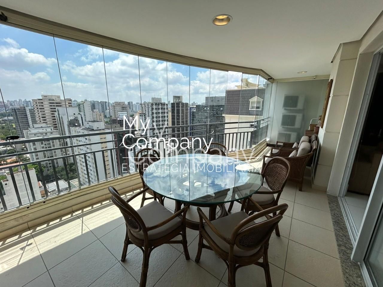 Apartamento com 2 suítes à venda em Moema, São Paulo, por R$ 4.081.000 Imagem 5