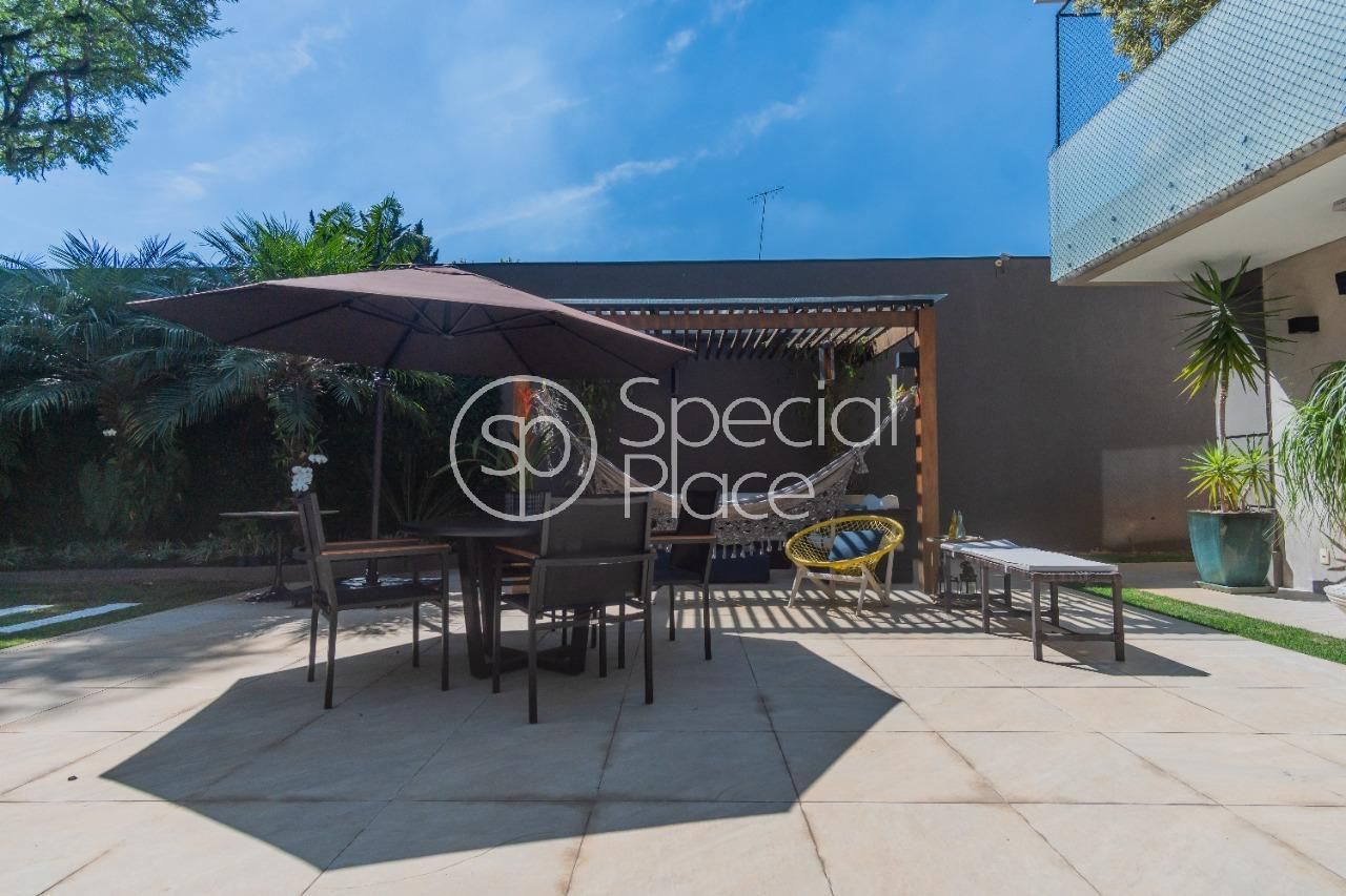 Casa com 4 suítes à venda em Pacaembu, São Paulo, por R$ 8.800.000 Imagem 4