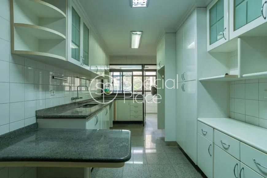 Apartamento com 3 suítes à venda em Real Parque, São Paulo, por R$ 2.200.000 Imagem 8