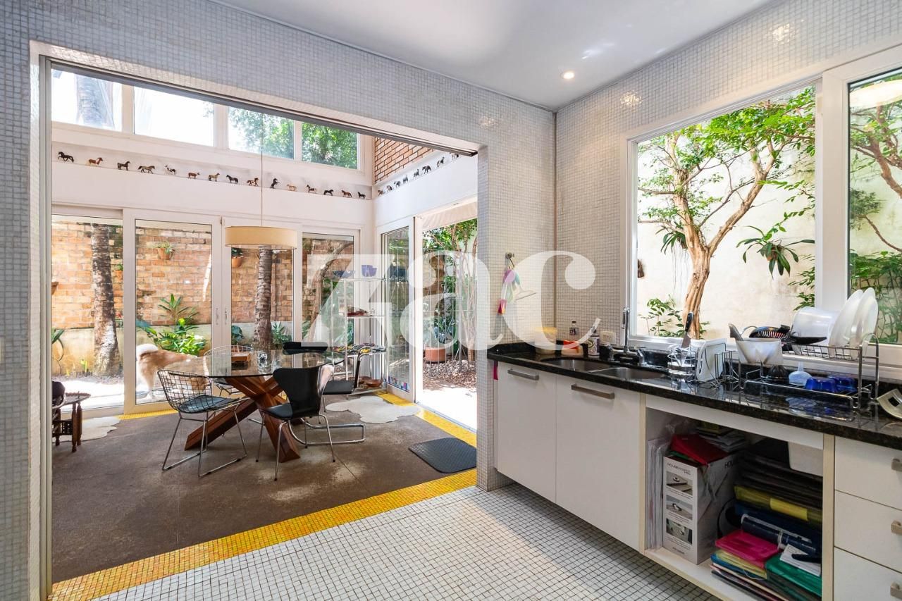 Casa com 1 suítes à venda em Vila Madalena, São Paulo, por R$ 4.200.000 Imagem 4
