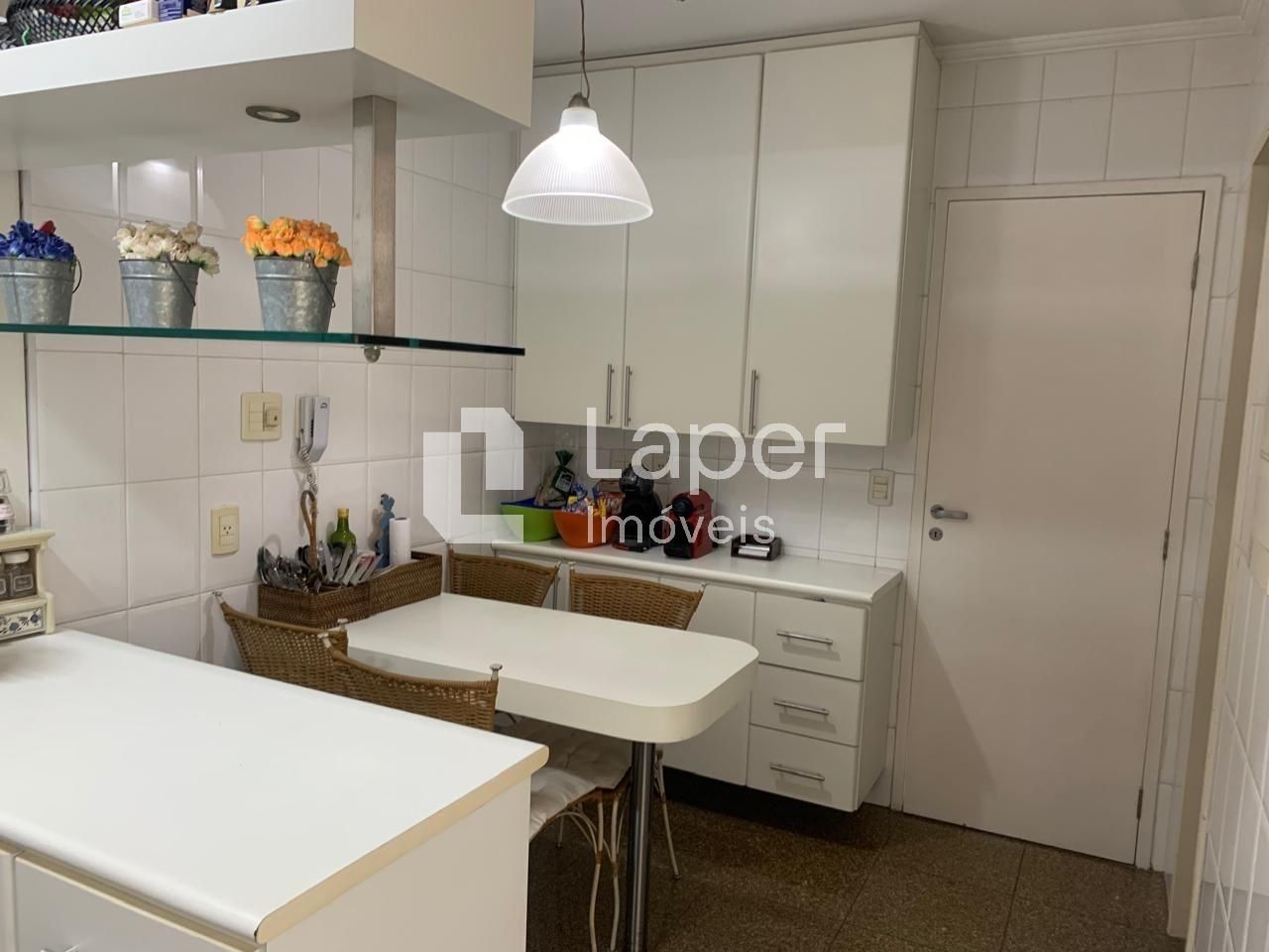Apartamento com 2 suítes à venda em Moema, São Paulo, por R$ 2.400.000 Imagem 8