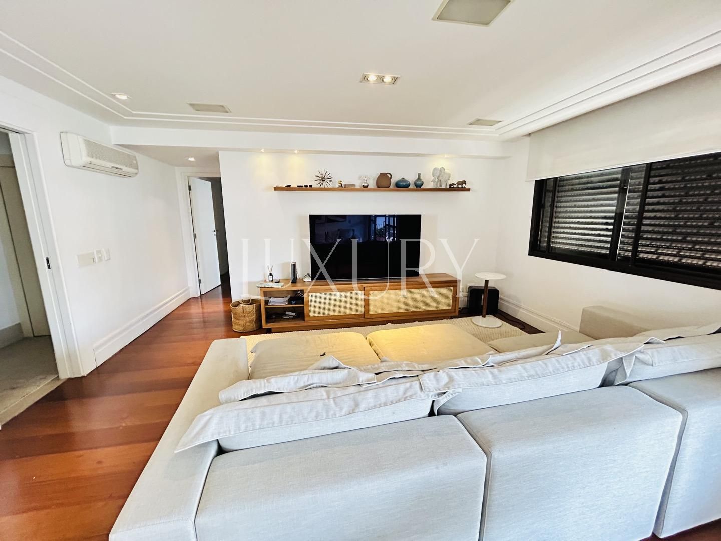 Apartamento com 3 suítes à venda em Moema, São Paulo, por R$ 3.100.000 Imagem 4