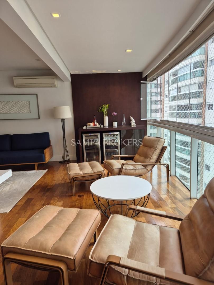 Apartamento com 3 suítes à venda em Vila Olímpia, São Paulo, por R$ 3.300.000 Imagem 4