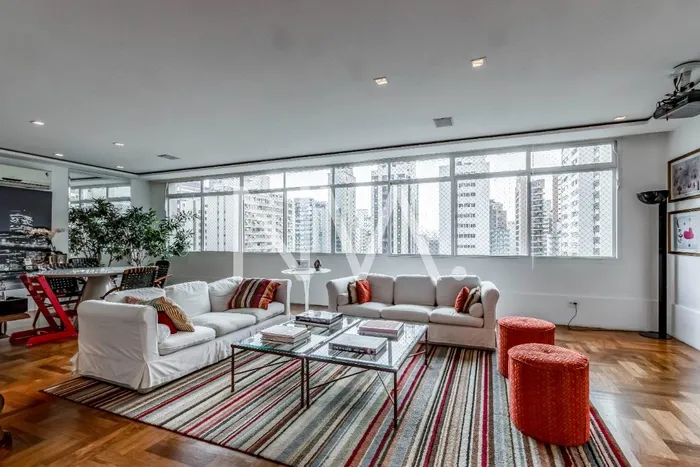 Apartamento com 3 suítes à venda em Itaim Bibi, São Paulo, por R$ 5.300.000