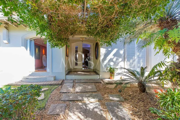 Casa com 4 suítes à venda em Alto de Pinheiros, São Paulo, por R$ 5.600.000