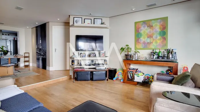 Apartamento com 2 suítes à venda em Moema, São Paulo, por R$ 2.120.000 Imagem 2