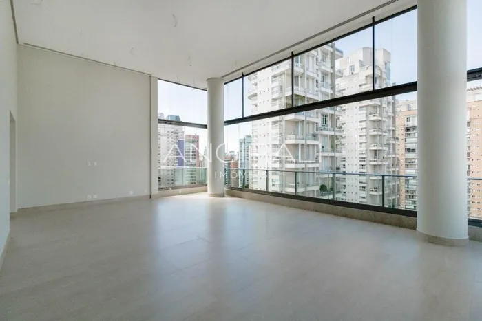 Cobertura com 3 suítes à venda em Vila Nova Conceição, São Paulo, por R$ 12.000.000