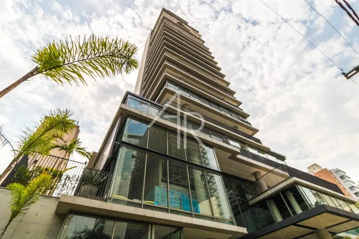 Apartamento com 3 suítes à venda em Vila Olímpia, São Paulo, por R$ 6.800.000