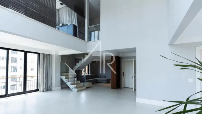 Cobertura com 3 suítes à venda em Moema, São Paulo, por R$ 4.500.000
