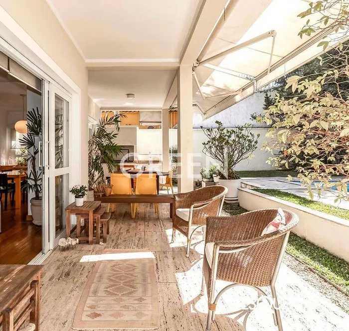 Casa de condomínio com 4 suítes à venda em Jardim Guedala, São Paulo, por R$ 4.800.000 Imagem 2