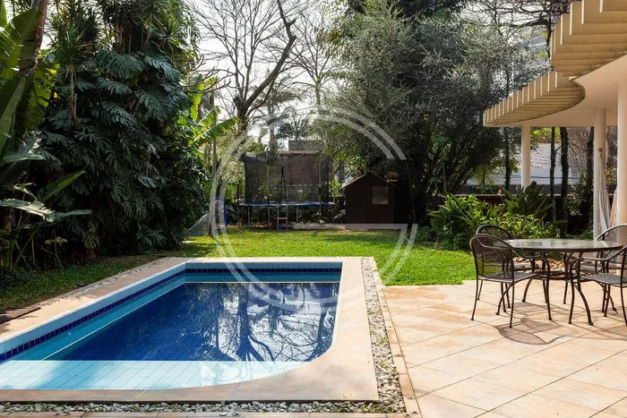 Casa com 4 suítes à venda em Alto de Pinheiros, São Paulo, por R$ 5.900.000 Imagem 3