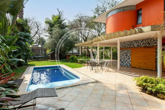 Casa com 4 suítes à venda em Alto de Pinheiros, São Paulo, por R$ 5.900.000 Imagem 2