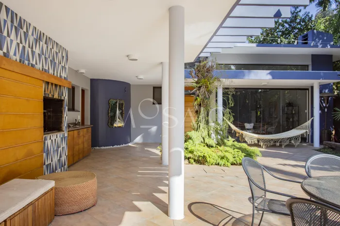 Casa com 4 suítes à venda em Alto de Pinheiros, São Paulo, por R$ 5.900.000