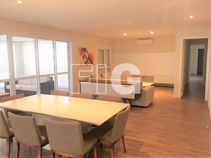 Apartamento com 3 suítes à venda em Moema, São Paulo, por R$ 9.000.000