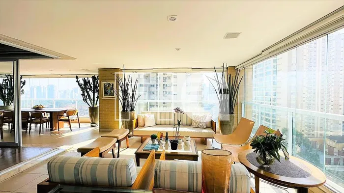 Apartamento com 3 suítes à venda em Campo Belo, São Paulo, por R$ 7.500.000