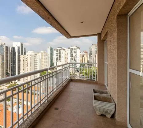 Cobertura com 3 suítes à venda em Moema, São Paulo, por R$ 3.900.000
