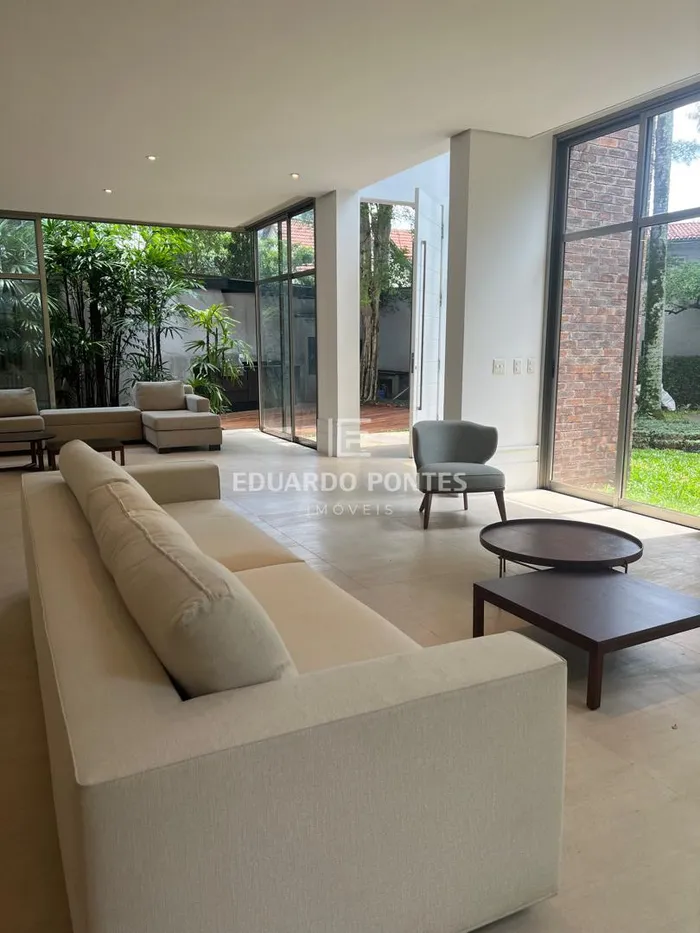 Casa com 4 suítes à venda em Jardim Europa, São Paulo, por R$ 27.500.000 Imagem 3