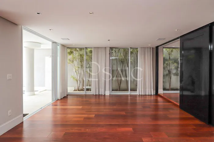 Casa com 4 suítes à venda em Vila Nova Conceição, São Paulo, por R$ 8.900.000 Imagem 2