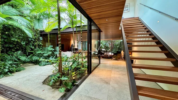 Casa de condomínio com 4 suítes à venda em Alto de Pinheiros, São Paulo, por R$ 21.000.000