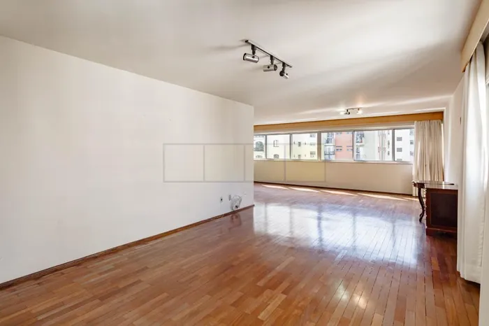 Apartamento com 1 suítes à venda em Jardim América, São Paulo, por R$ 2.600.000 Imagem 2