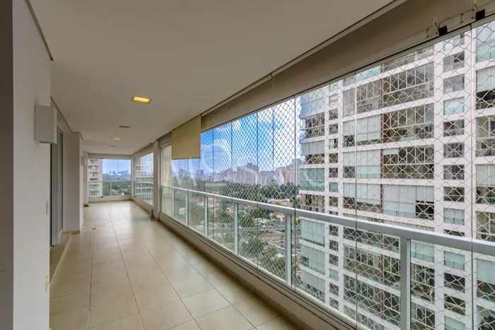 Apartamento com 3 suítes à venda em Campo Belo, São Paulo, por R$ 4.300.000