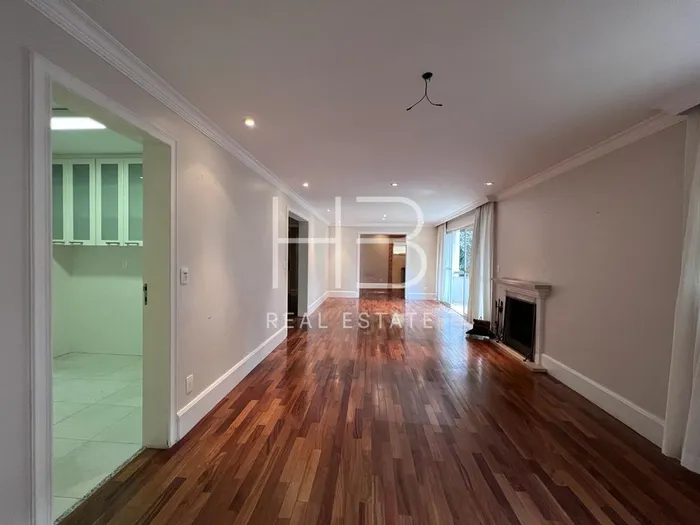 Apartamento com 3 suítes à venda em Itaim Bibi, São Paulo, por R$ 3.850.000