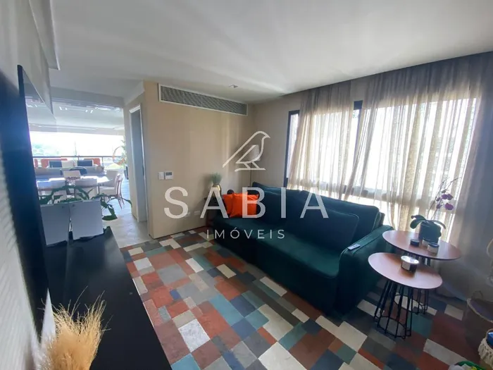 Apartamento com 3 suítes à venda em Moema, São Paulo, por R$ 3.500.000