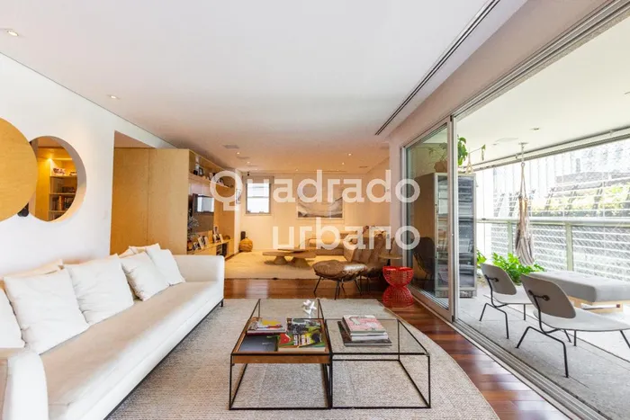 Apartamento com 3 suítes à venda em Itaim Bibi, São Paulo, por R$ 8.900.000