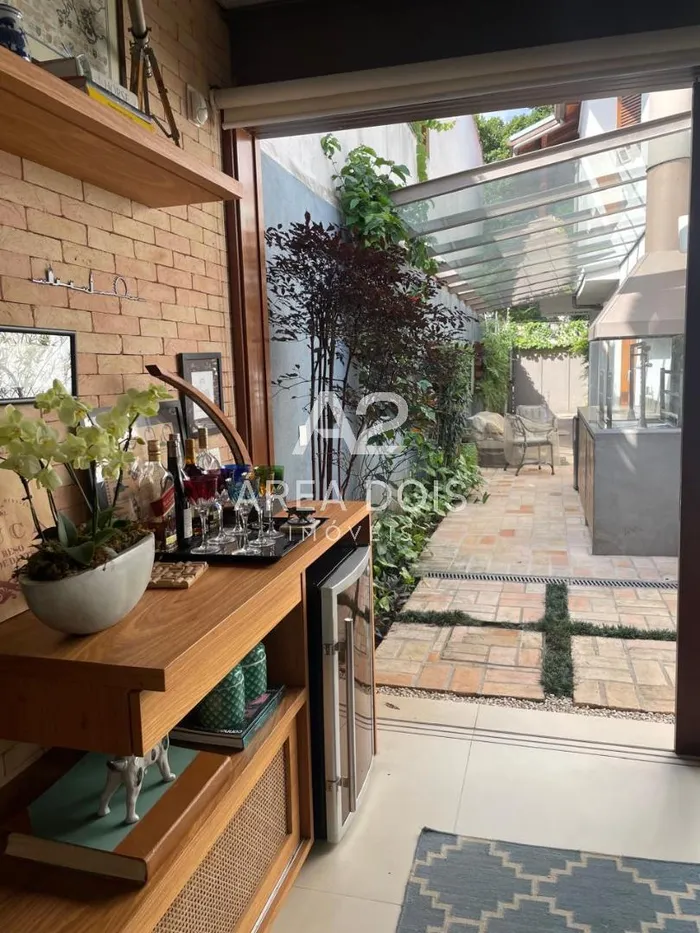 Casa com 3 suítes à venda em Jardim América, São Paulo, por R$ 4.800.000